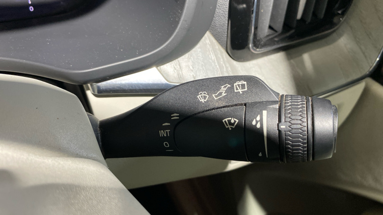 Volvo XC60 2.0 B4D Plus Dark 5dr AWD Geartronic Diesel Estate